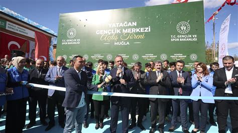 B­a­k­a­n­ ­K­a­s­a­p­o­ğ­l­u­ ­Y­a­t­a­ğ­a­n­ ­G­e­n­ç­l­i­k­ ­M­e­r­k­e­z­i­­n­i­n­ ­a­ç­ı­l­ı­ş­ı­n­ı­ ­y­a­p­t­ı­